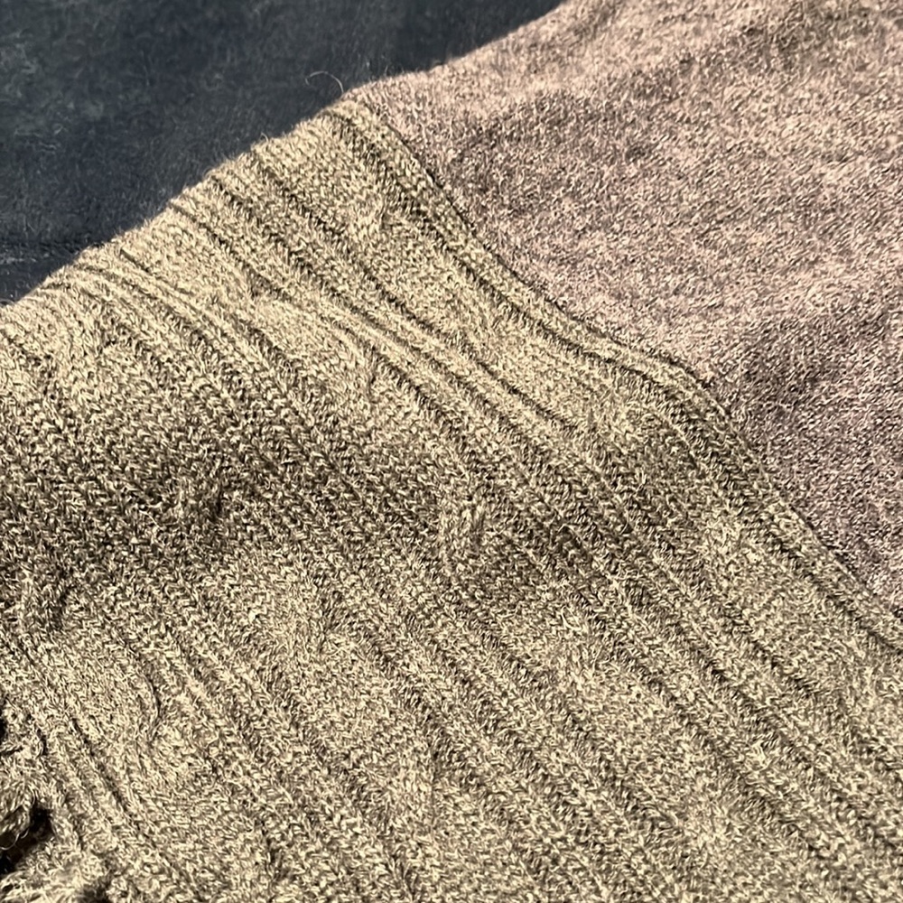 Green and Grey Poncho Shawl - Picture 4 of 5
